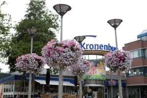 kronenburg winkelcentrum hanging baskets