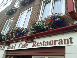 hotel old dutch arnhem florabasket hanging baskets